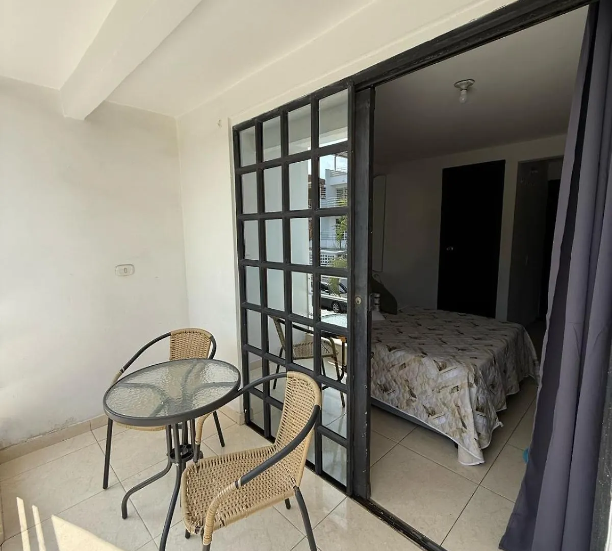 Aparta Estudio Valle Del Lili Cali Canto 2 0*,  Colombia